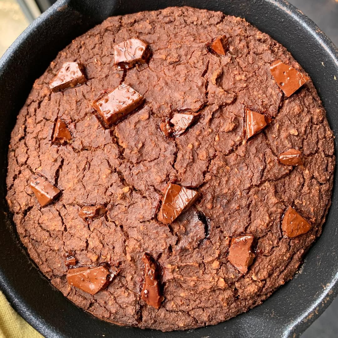 Easy Chocolate Brownie Skillet